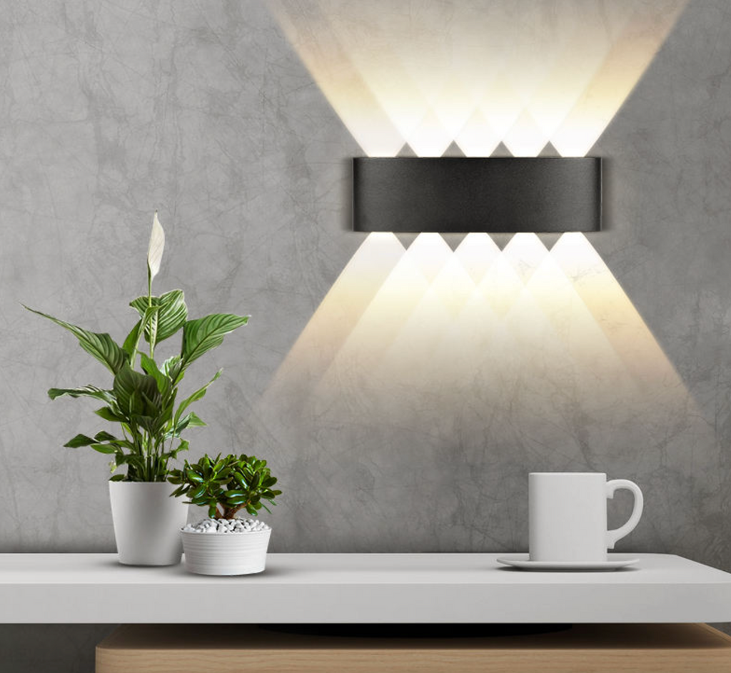 Modern Indoor Wall Light – Elegant Contemporary Sconce for Home & Bedroom